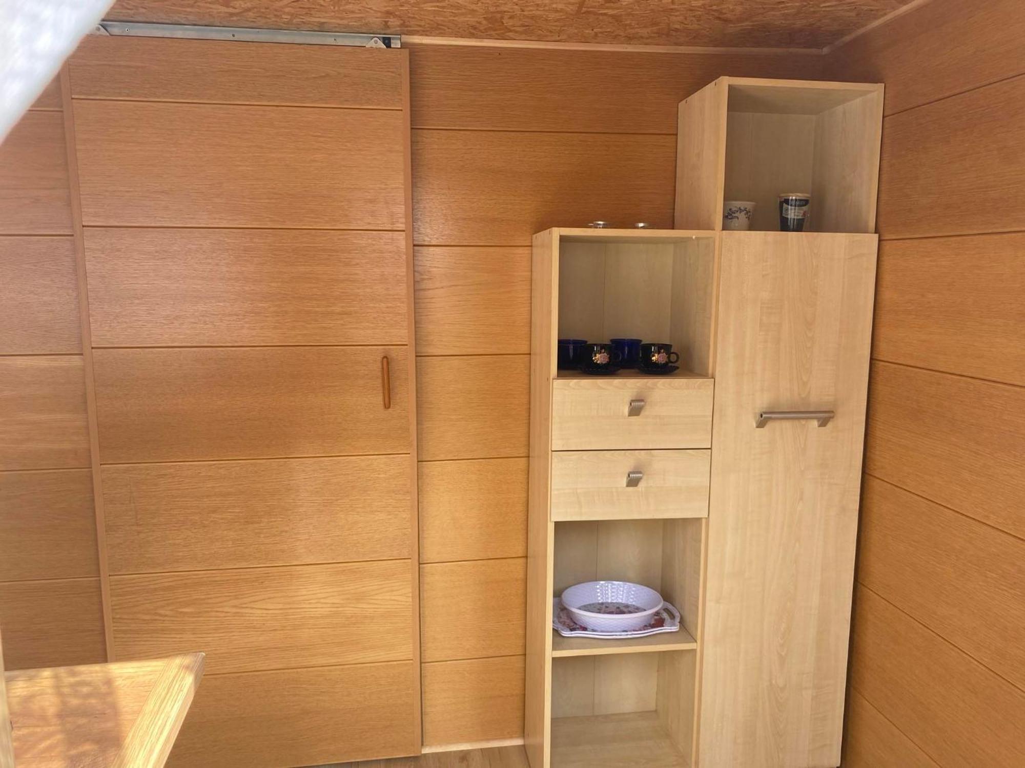 Holiday home Przyczepa Holenderska Iii